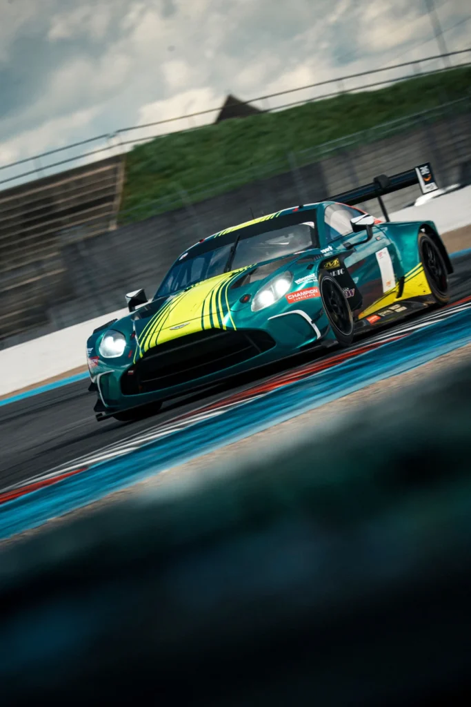 aston-martin-vantadge-gt3