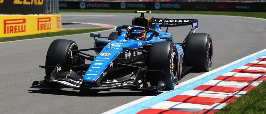 Carlos Sainz durante la clasificación
