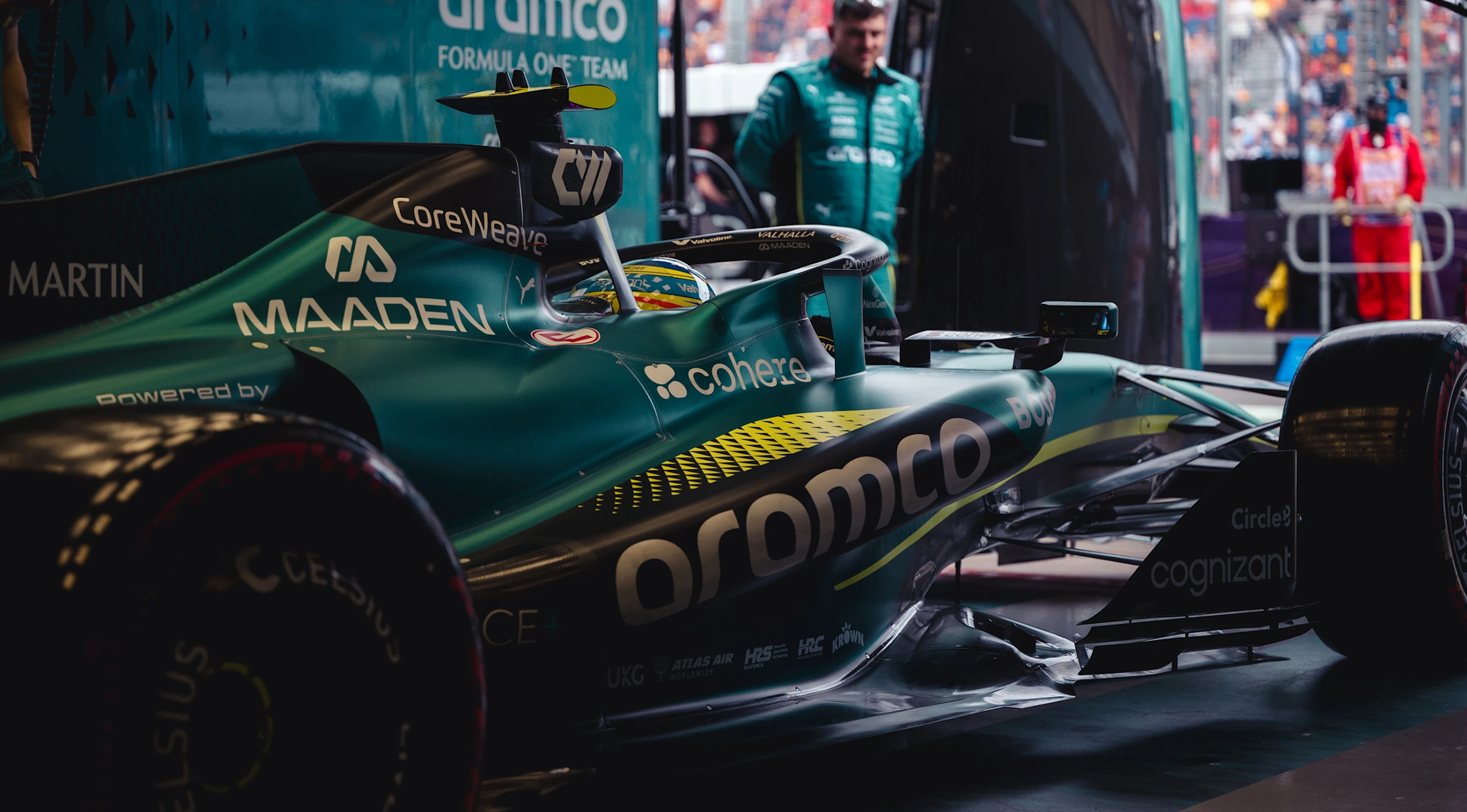 Fernando Alonso a bordo del Aston Martin