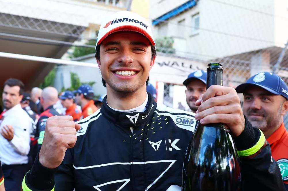 Pepe Martí logra su primer podio en la Fórmula E tras una remontada espectacular en Mónaco.