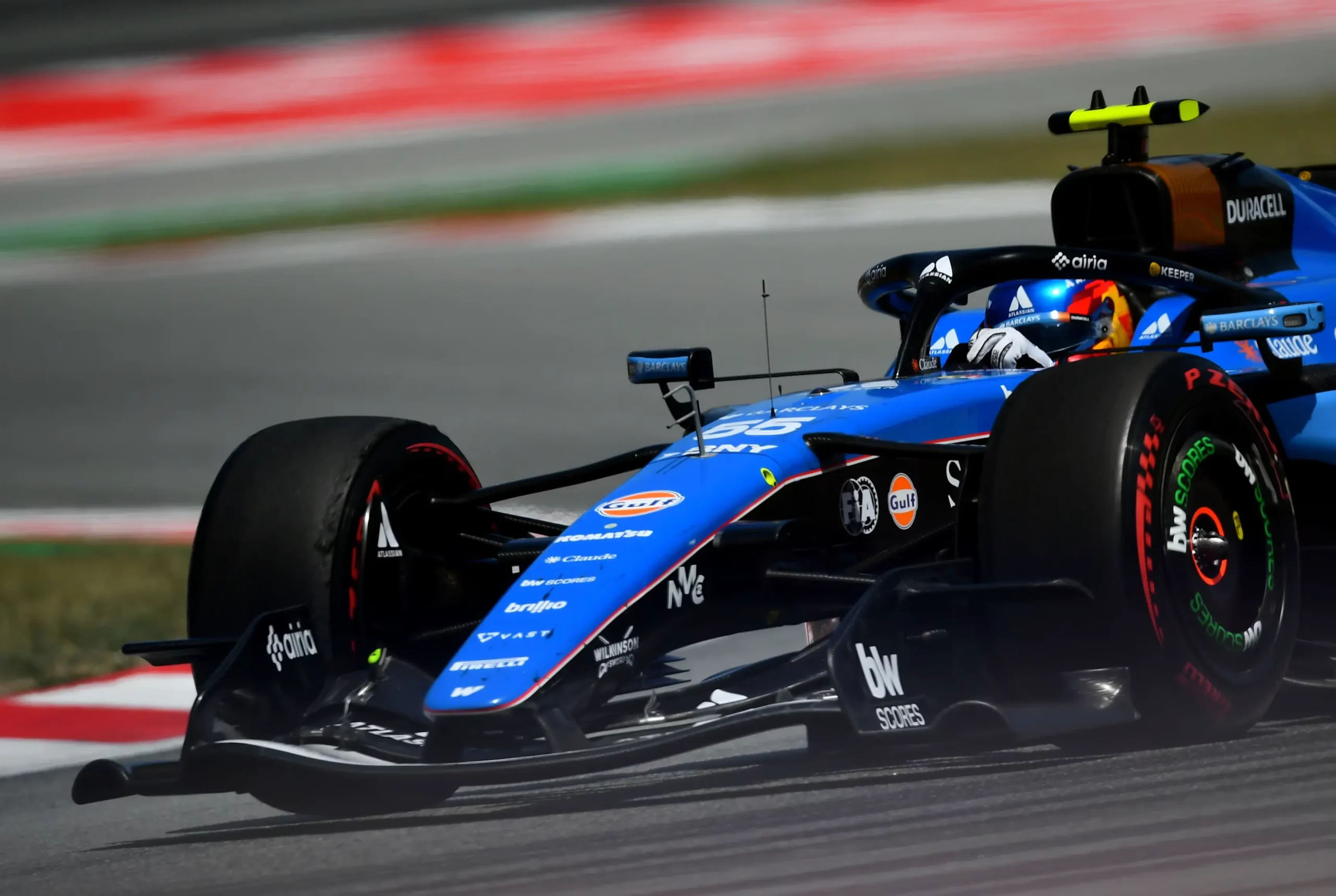 Carlos Sainz da un toque de atención a Williams
