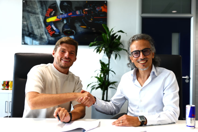 verstappen-renueva-2030-mekies